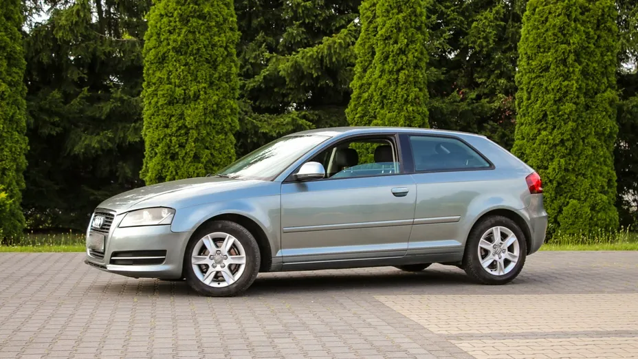 AUDI A3 -