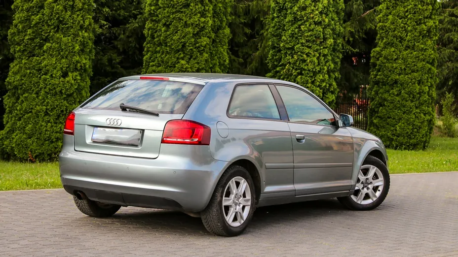 AUDI A3 -
