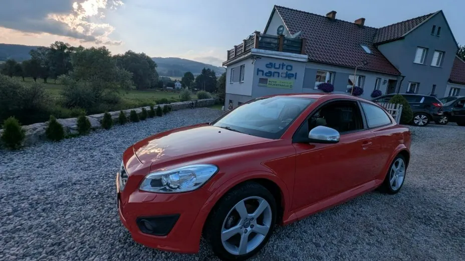 VOLVO C30 -