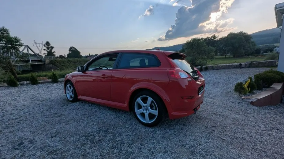 VOLVO C30 -