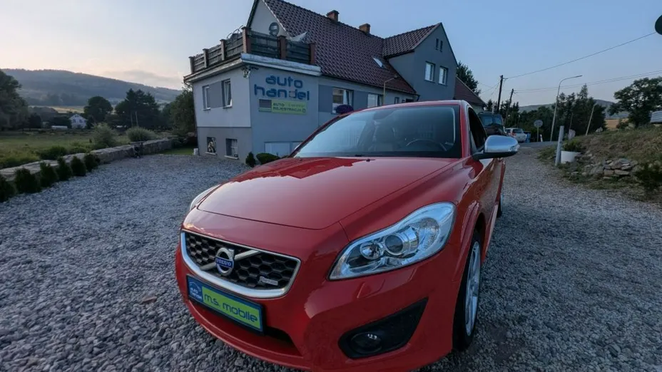 VOLVO C30 -