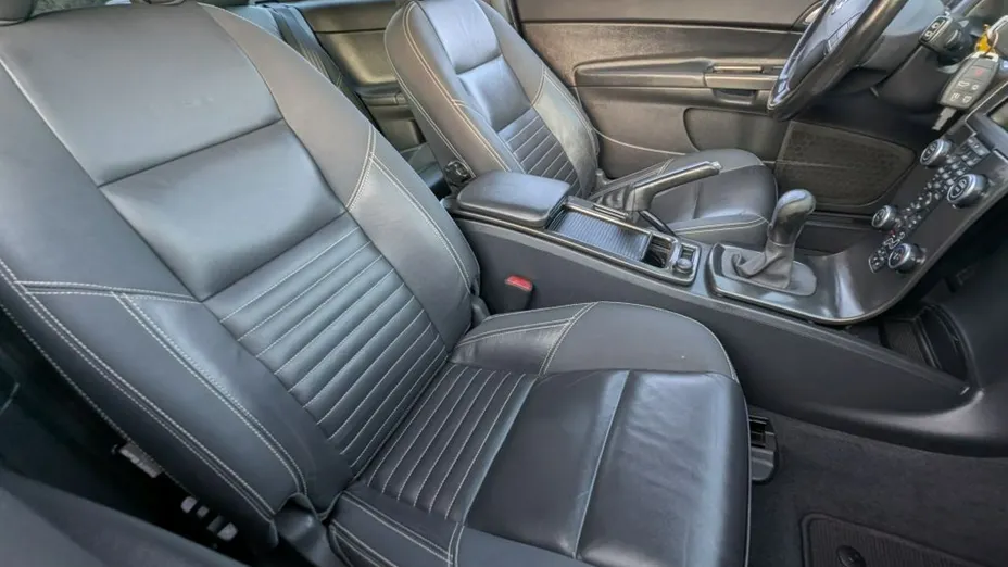 VOLVO C30 -