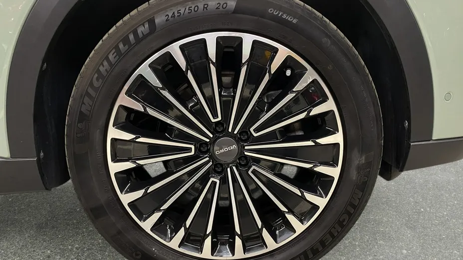 OMODA Omoda 9 -