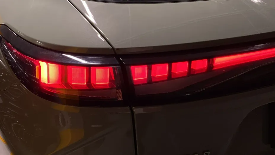 OMODA Omoda 9 -