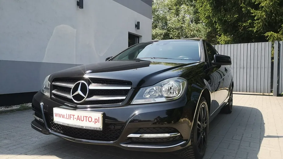 MERCEDES-BENZ C Klasa -