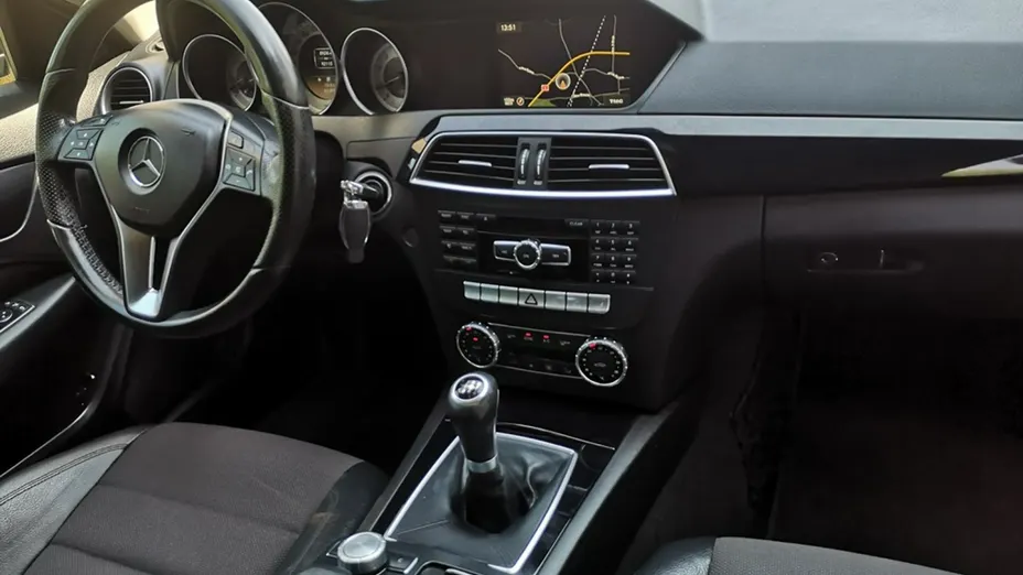 MERCEDES-BENZ C Klasa -