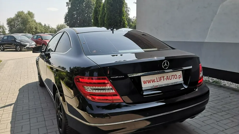MERCEDES-BENZ C Klasa -
