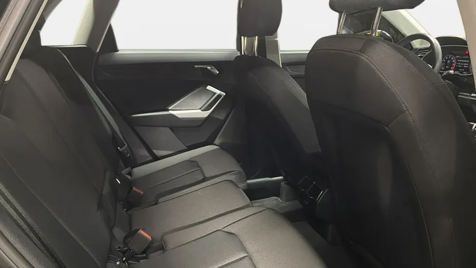 AUDI Q3 -