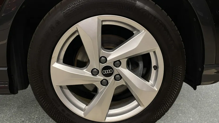 AUDI Q3 -
