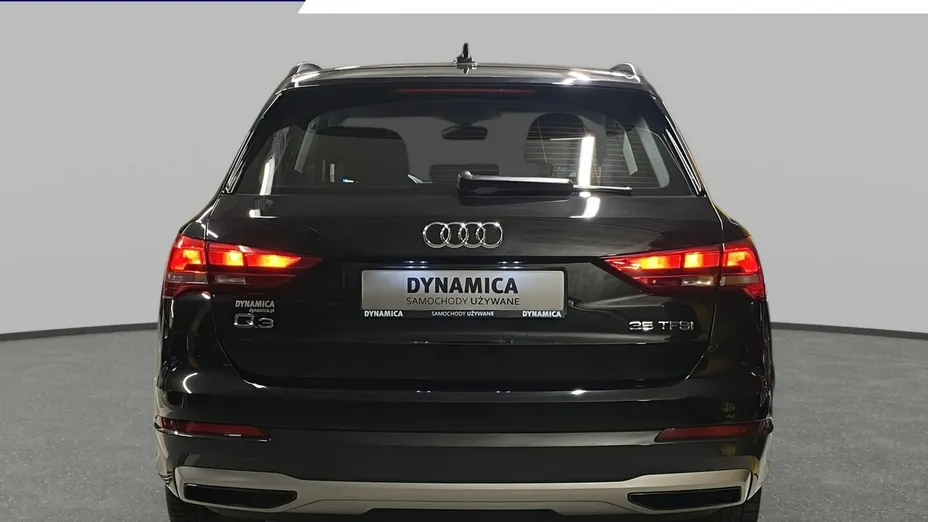 AUDI Q3 -