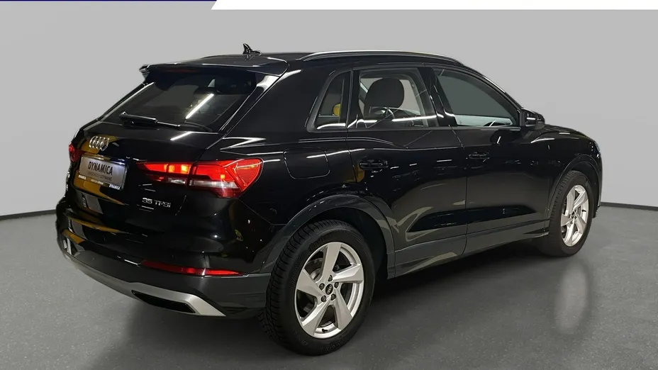AUDI Q3 -