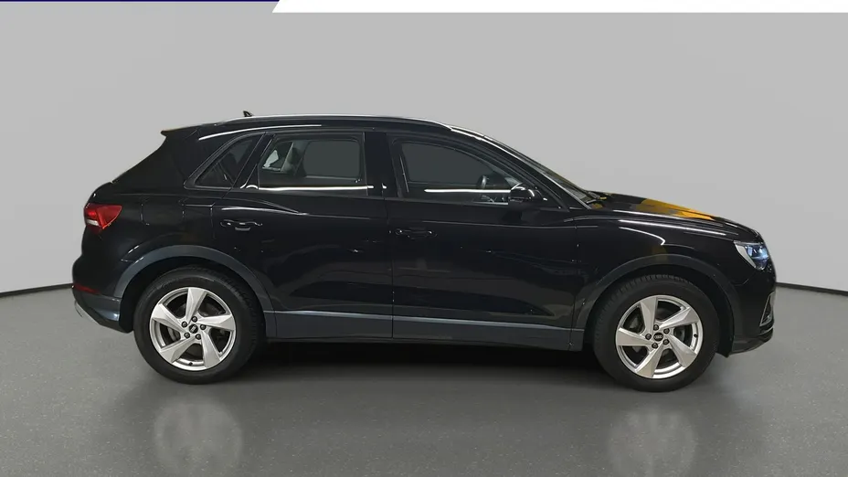 AUDI Q3 -