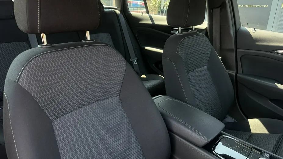 OPEL Insignia -