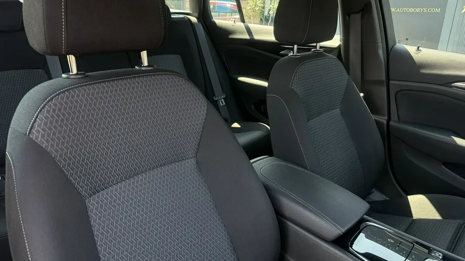 OPEL Insignia -