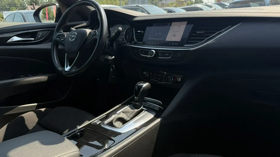 OPEL Insignia -