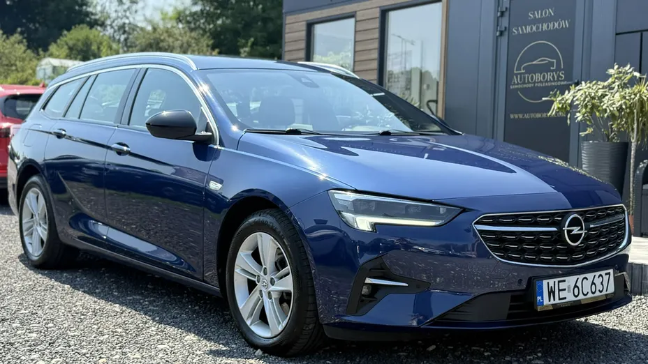 OPEL Insignia -