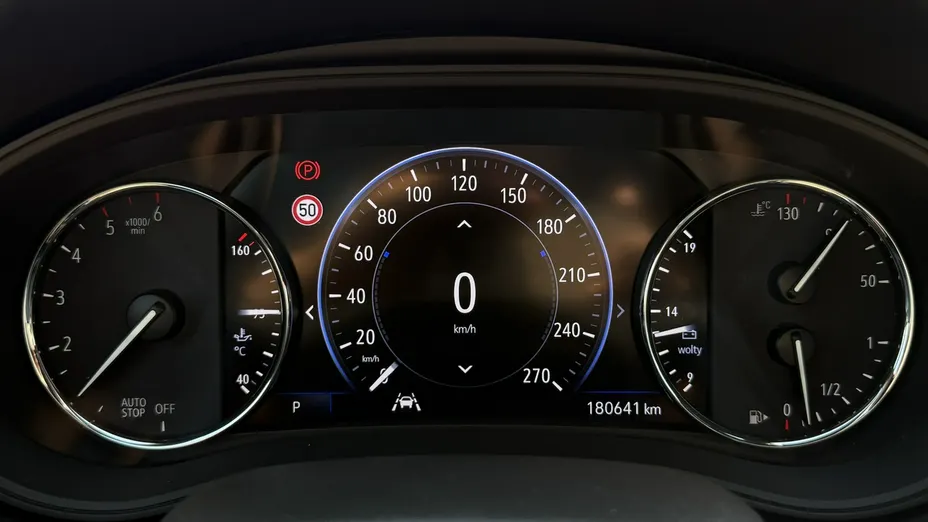 OPEL Insignia -