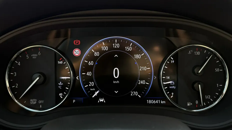 OPEL Insignia -
