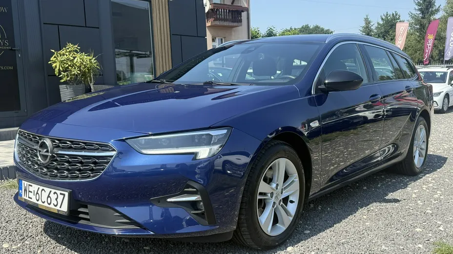 OPEL Insignia -