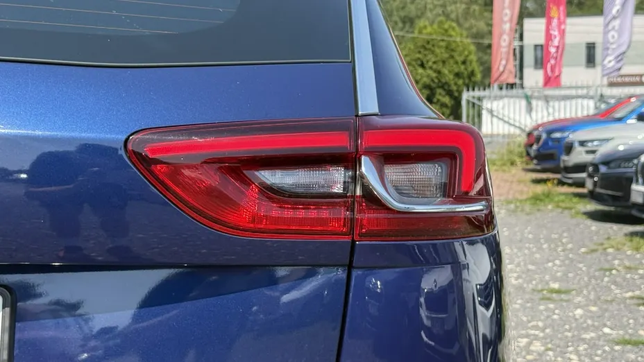 OPEL Insignia -