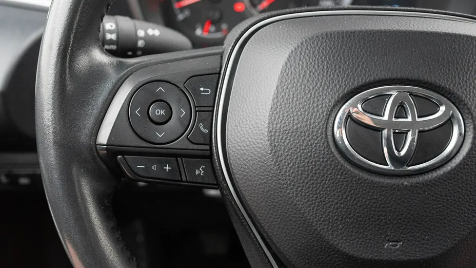 TOYOTA Corolla -