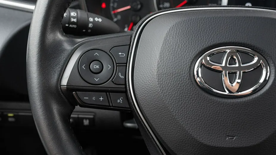 TOYOTA Corolla -