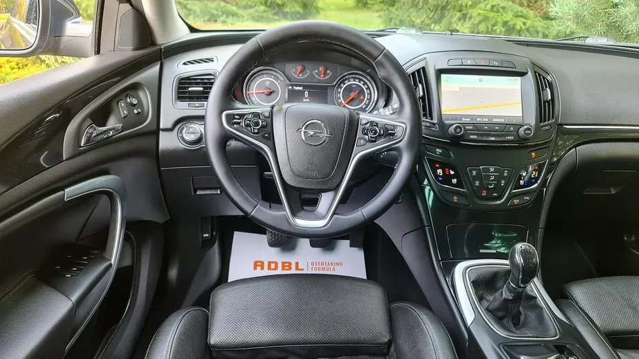 OPEL Insignia -