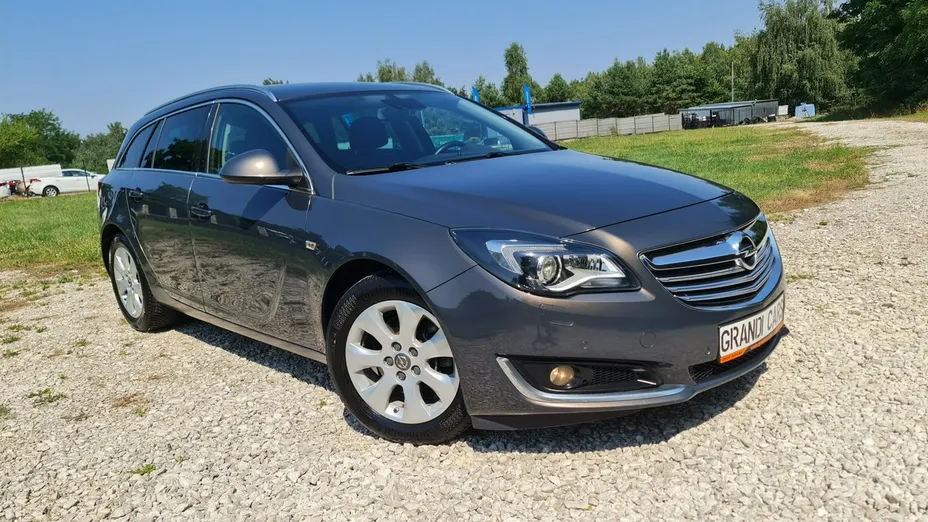 OPEL Insignia -
