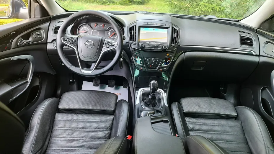 OPEL Insignia -