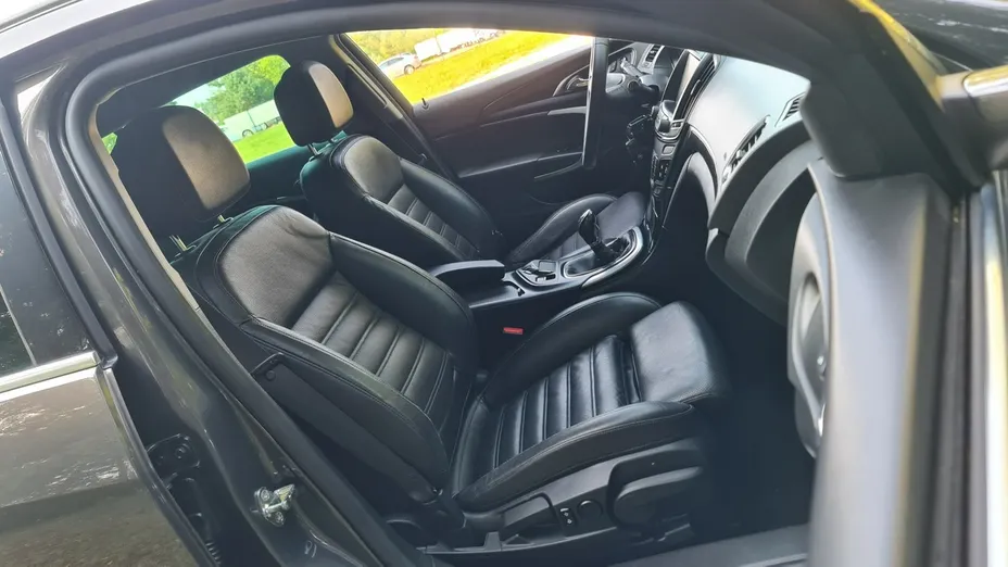 OPEL Insignia -