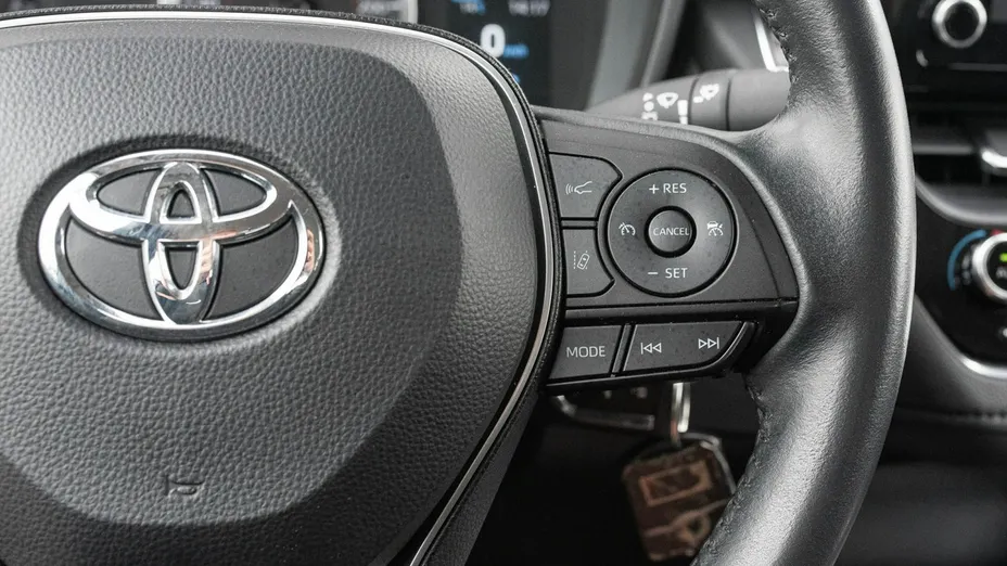 TOYOTA Corolla -