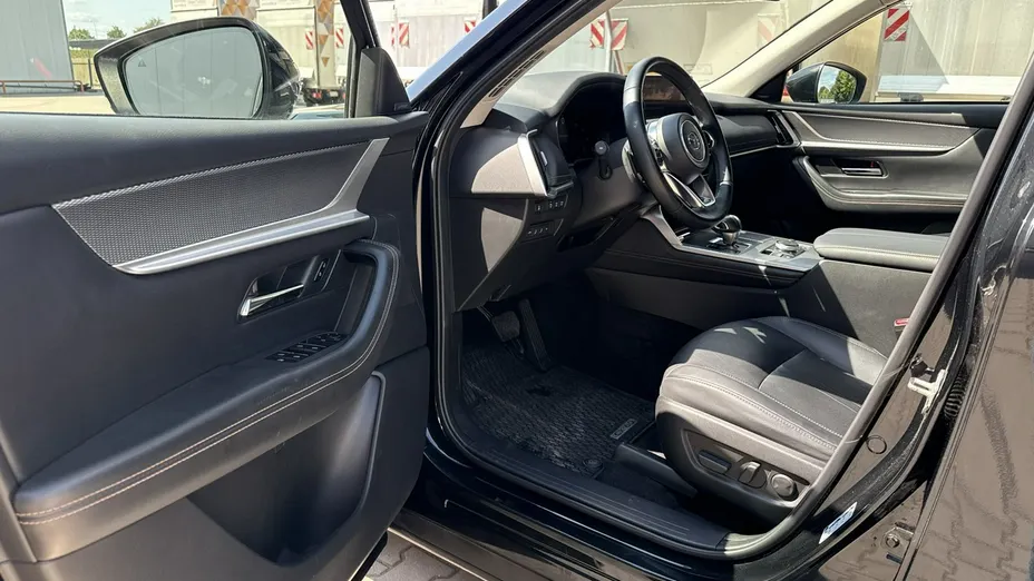 MAZDA CX-60 -