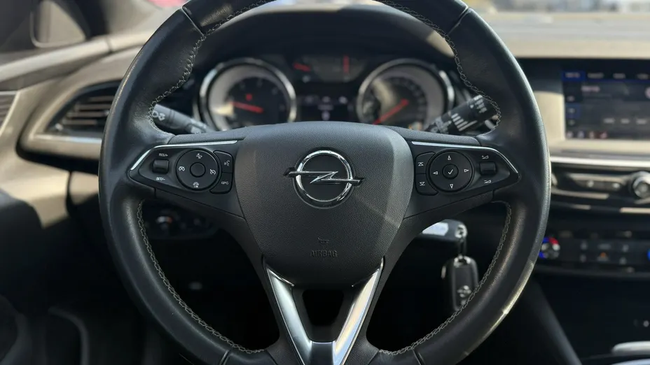 OPEL Insignia -