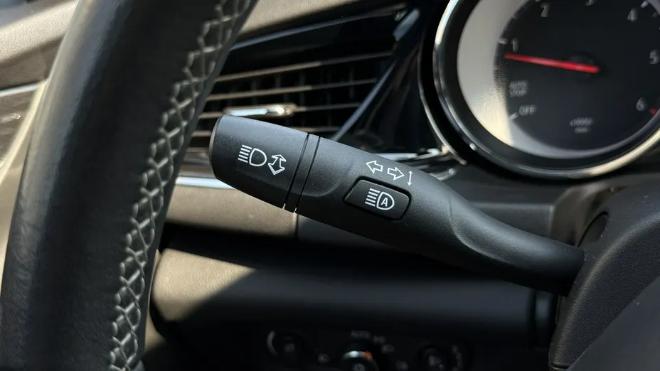 OPEL Insignia -