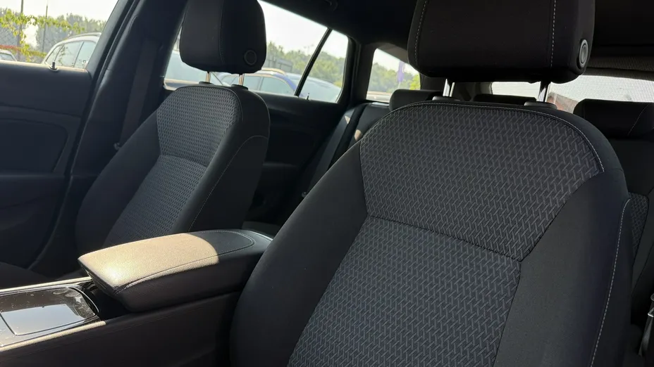OPEL Insignia -