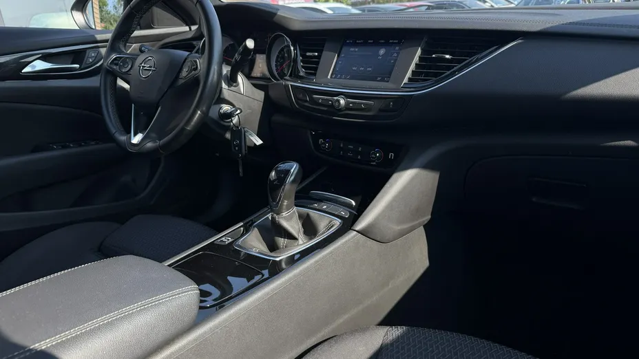 OPEL Insignia -