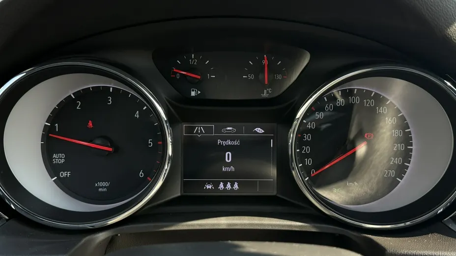 OPEL Insignia -