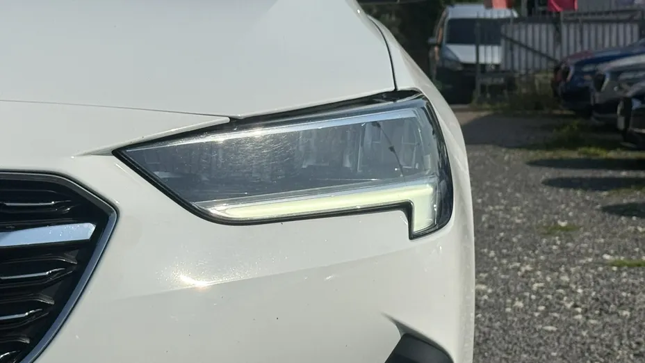 OPEL Insignia -