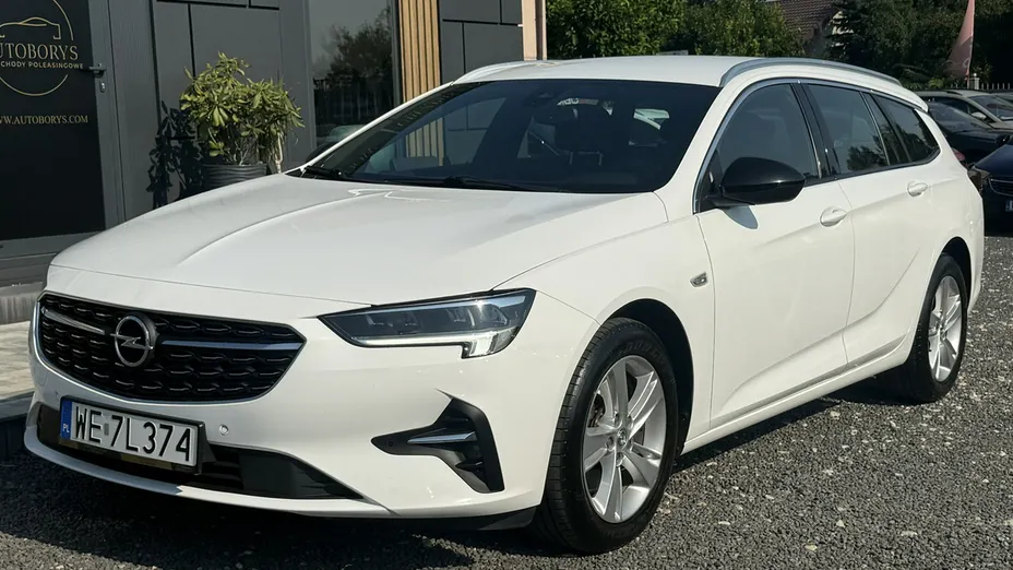 OPEL Insignia -