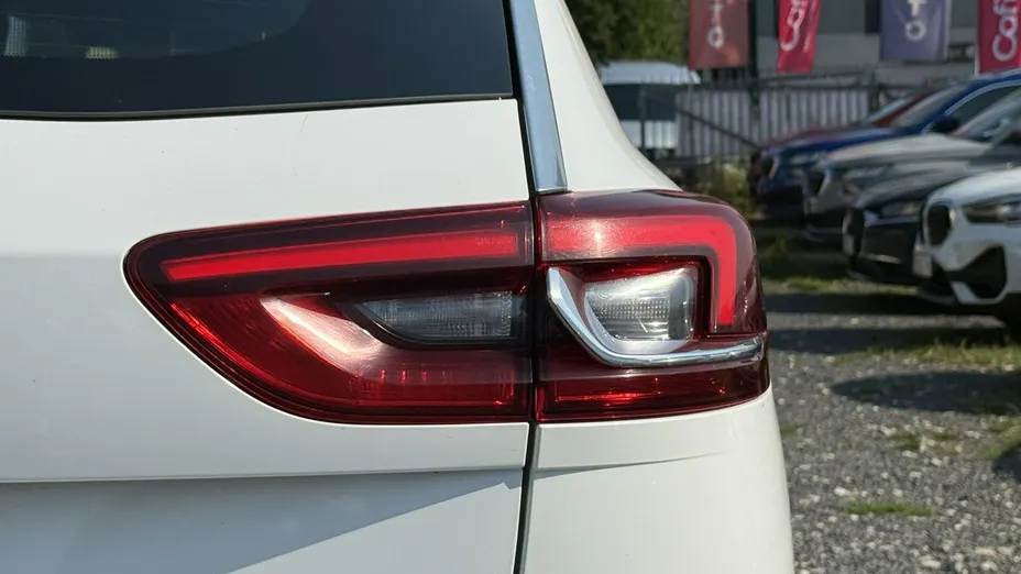 OPEL Insignia -