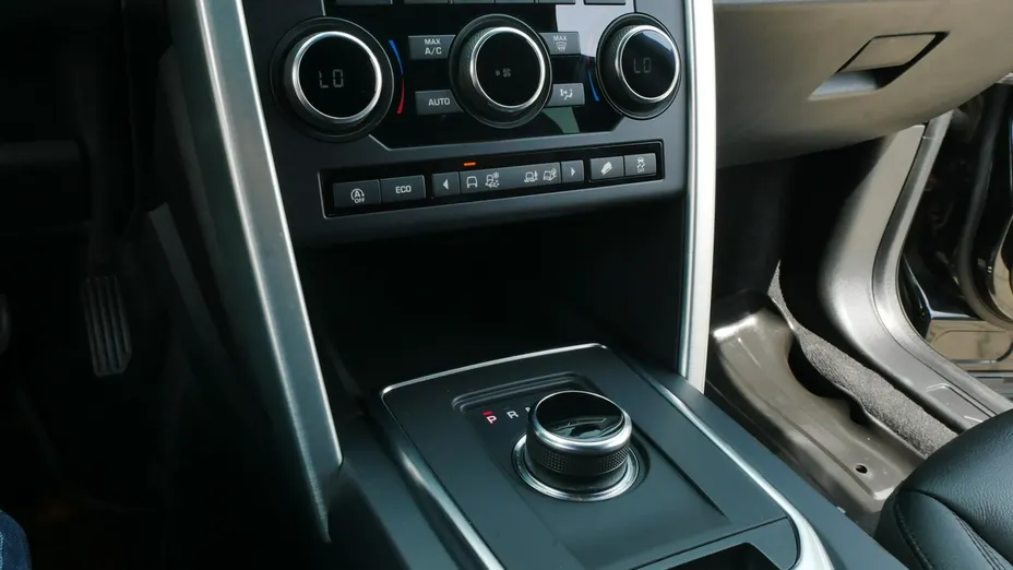 LAND ROVER Discovery Sport -
