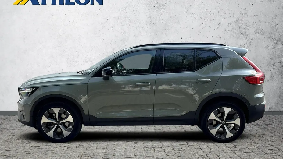 VOLVO XC40 -
