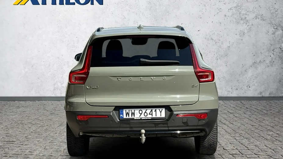 VOLVO XC40 -