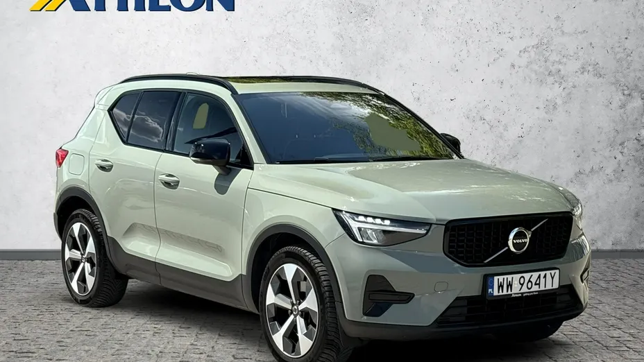 VOLVO XC40 -