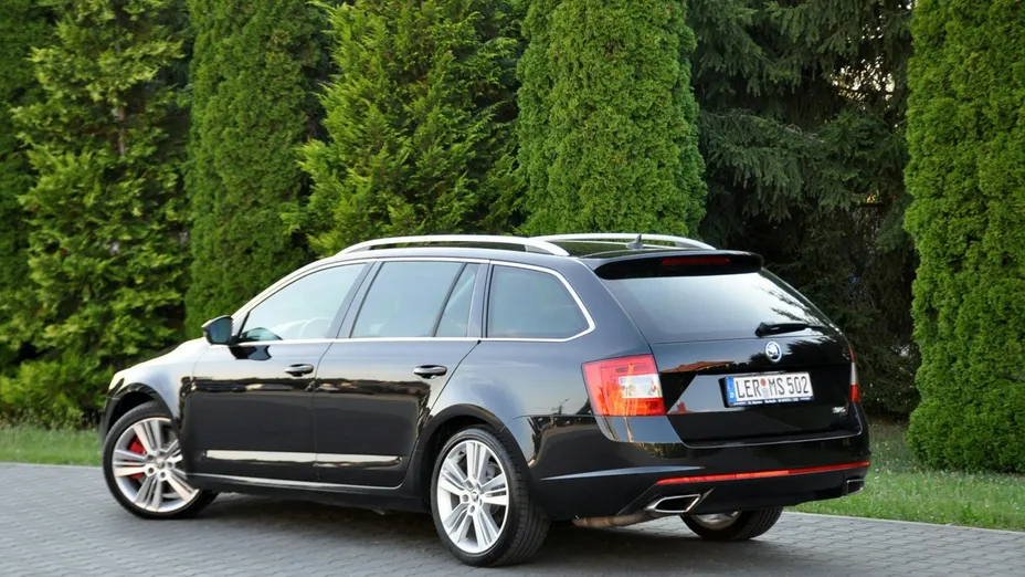 SKODA Octavia -