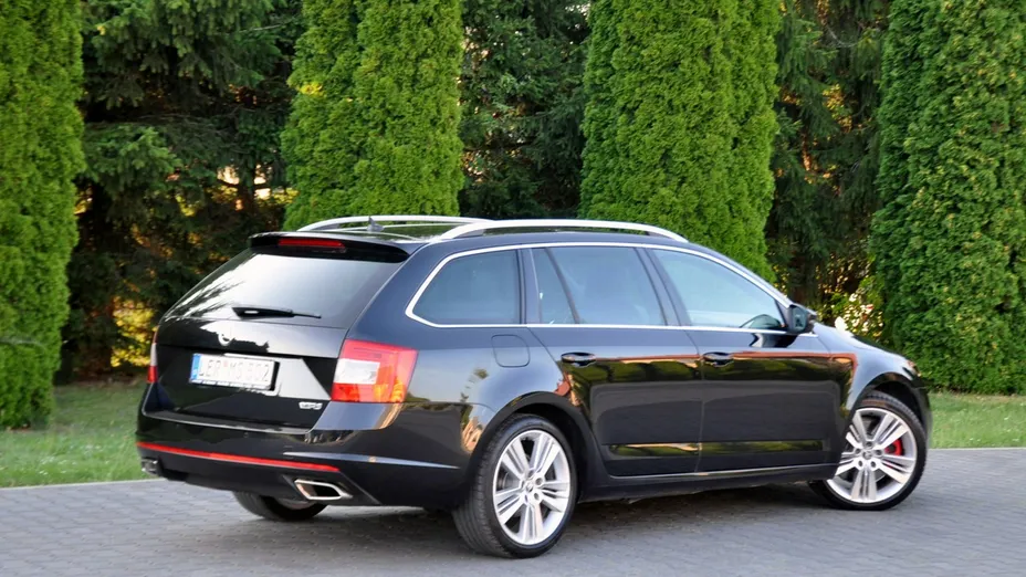 SKODA Octavia -