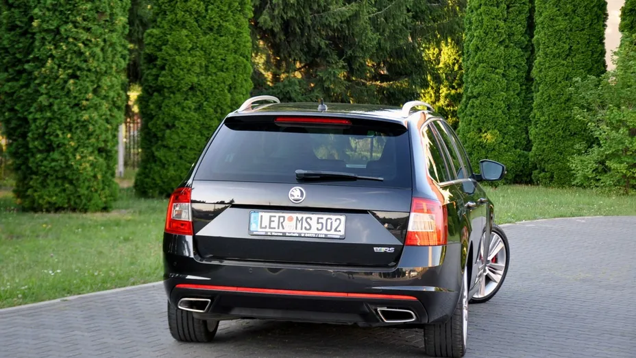 SKODA Octavia -