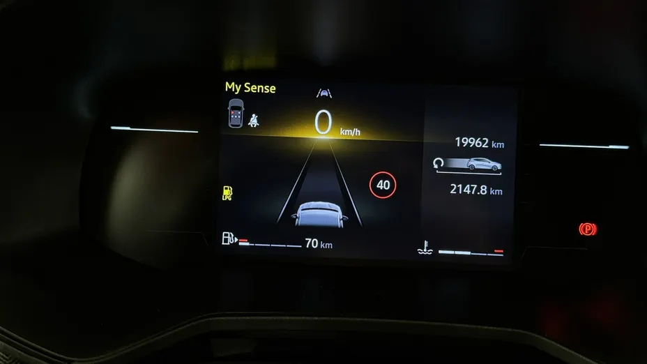 RENAULT Clio -
