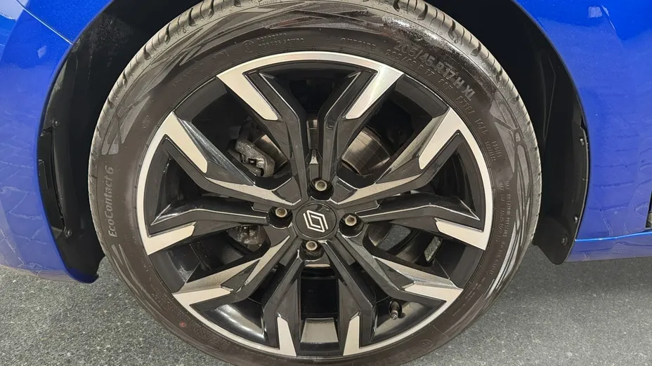 RENAULT Clio -