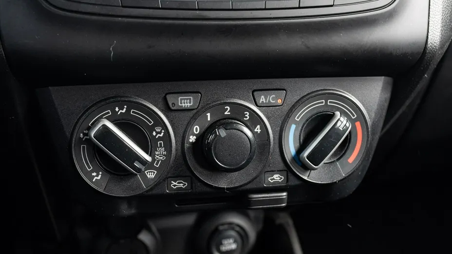 SUZUKI Swift -